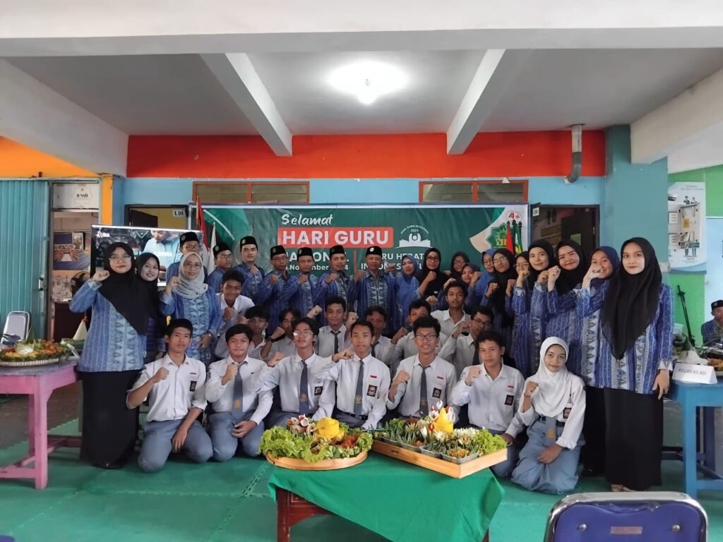 Milad Hari Guru
