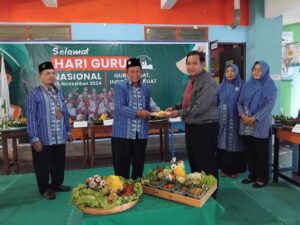 Milad Hari Guru
