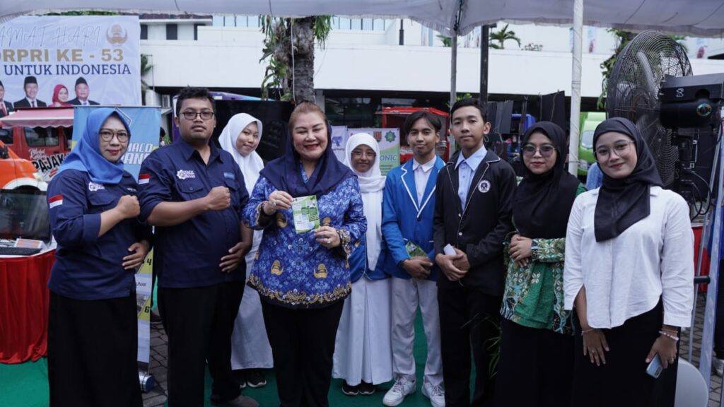 SMK Muhammadiyah 1 Semarang Juara TIK IoT