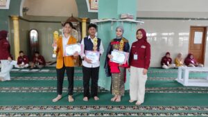 Grace Situmeang Raih Juara 1 Lomba Menyanyi di SMK Muhammadiyah 1 Semarang